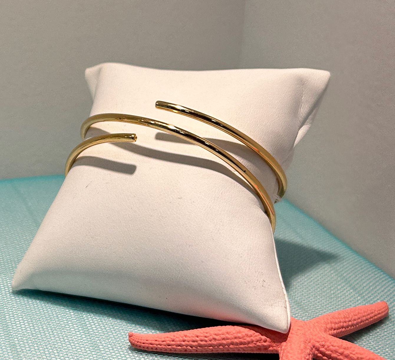 pulsera-dorada-joyeria-biendicho