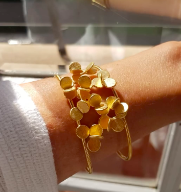 brazalete-dorado-para-festivales-joyeria-biendicho